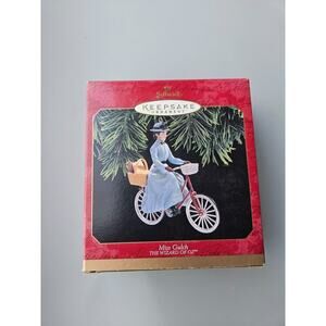 HALLMARK 1997 Keepsake MISS GULCH with Toto Wizard of Oz Christmas Ornament